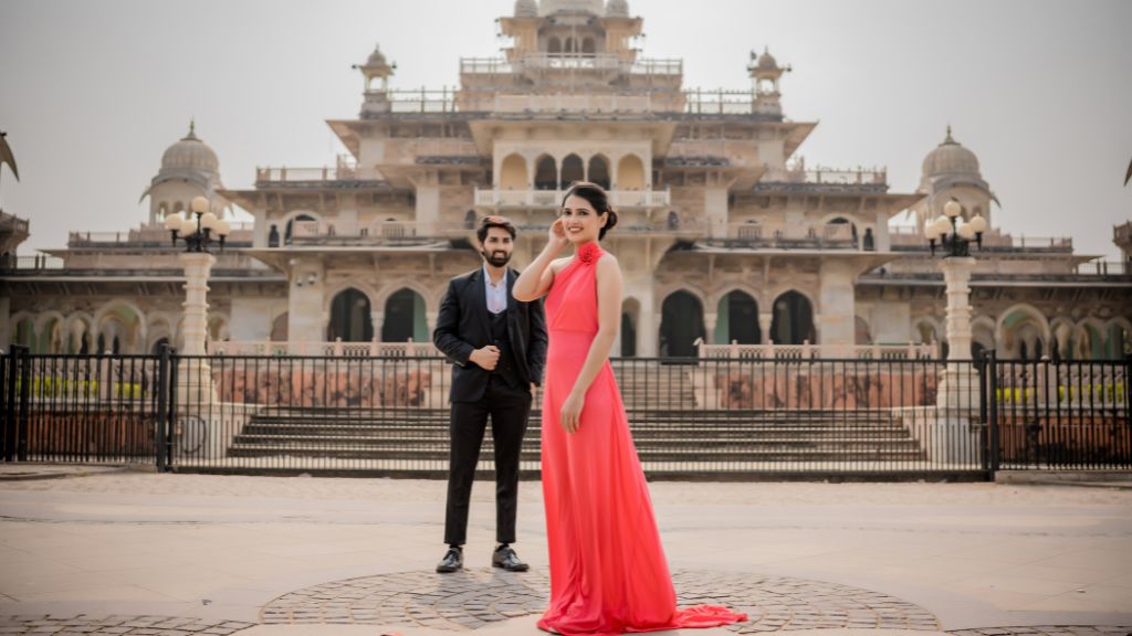 A couple poses for an unforgettable Albert Hall Pre Wedding Shoot with the grand Albert Hall as the stunning backdrop.