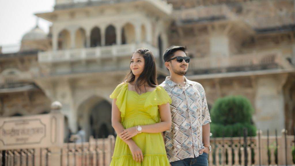 Couple striking a stylish pose during their Albert Hall Pre Wedding Shoot, with the historical Albert Hall Museum in the background.