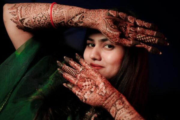 Simple Mehndi Designs Bride showcasing beautiful bridal mehndi-designs with intricate patterns - CandidLifePhotography